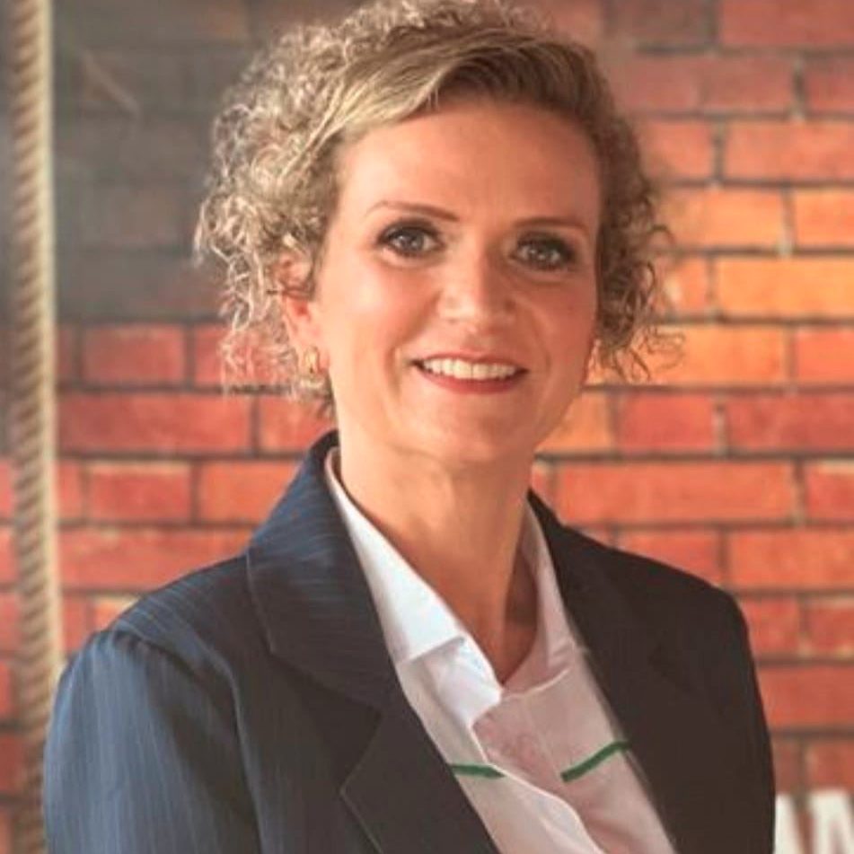 JULIA GRACIELA SURDI