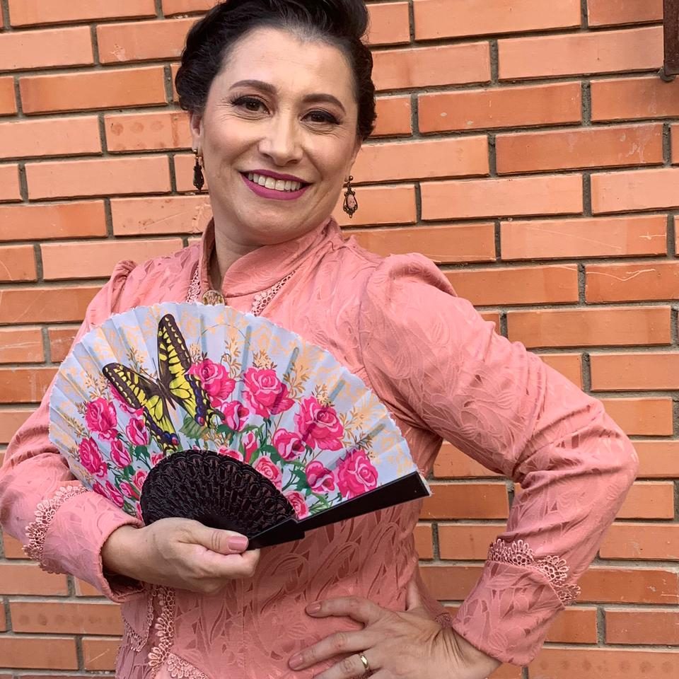 Schaina Marcon | Apresentadora